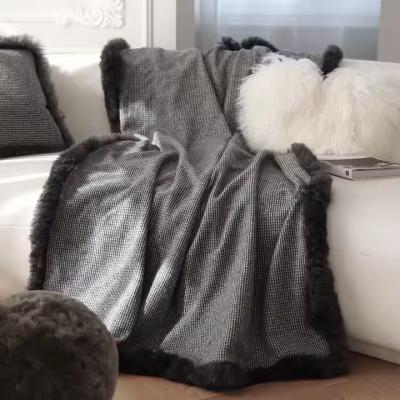 Mongolian Fur Trims 100% Merino Woollen Fleece Blanket